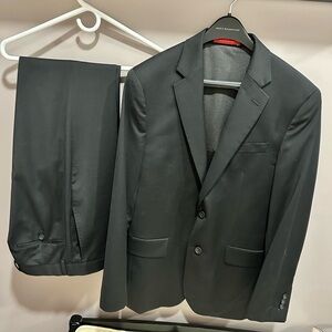AWEARNESS Kenneth Cole Slim Fit Classic Black Suit: Jacket 40L, Pant 34